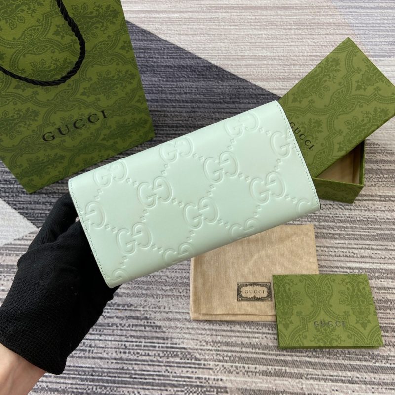img_545dbde1_20240713_i1720878345_949_5_jpg CONTINENTAL WALLET 19 IN MINT GREEN EMBOSSED CALFSKIN GOLD HARDWARE
