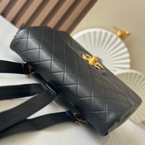 img_5b277192_20241112_i1731423100_4143_2_jpg CC 2025 Backpack 30cm Black Gold Backpack Sheepskin 298105