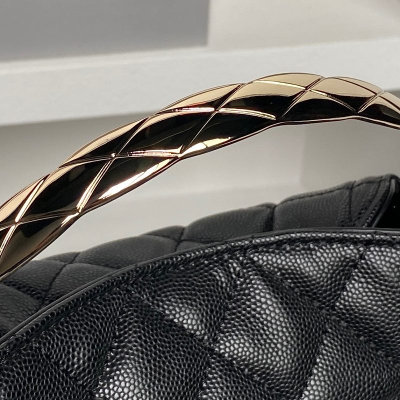 img_70762a6f_20250413_i1744551922892_8450_0_3_jpg CC Coco Crush Handle Lunch Bag Black Caviar Leather