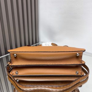 PEEKABOO MEDIUM 33 BROWN CALFSKIN SILVER HARDWARE