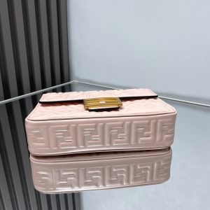 img_77125233_20240313_i1710329973_3789_1_jpg_c8927064-e732-4a48-a2da-d8776ce7ef86 Fendi Baguette 24 Bag With FF Motif Pink Leather Ghw