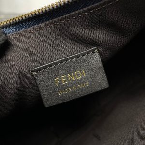 FendiIGRAPHY MEDIUM 29 IN QUEEN SMOOTH LAMBSKIN GOLD HARDWARE