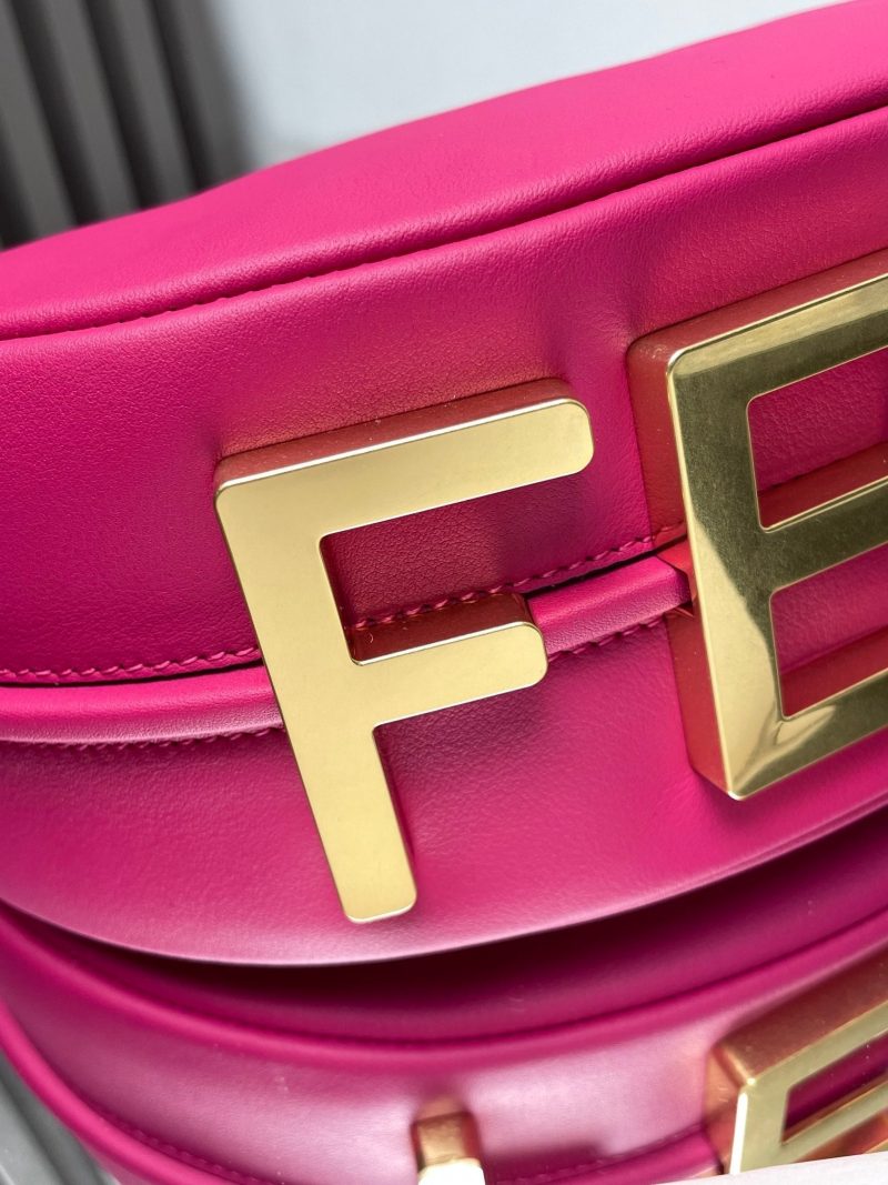 FendiIGRAPHY MEDIUM 29 IN BRIGHT PINK SMOOTH LAMBSKIN GOLD HARDWARE