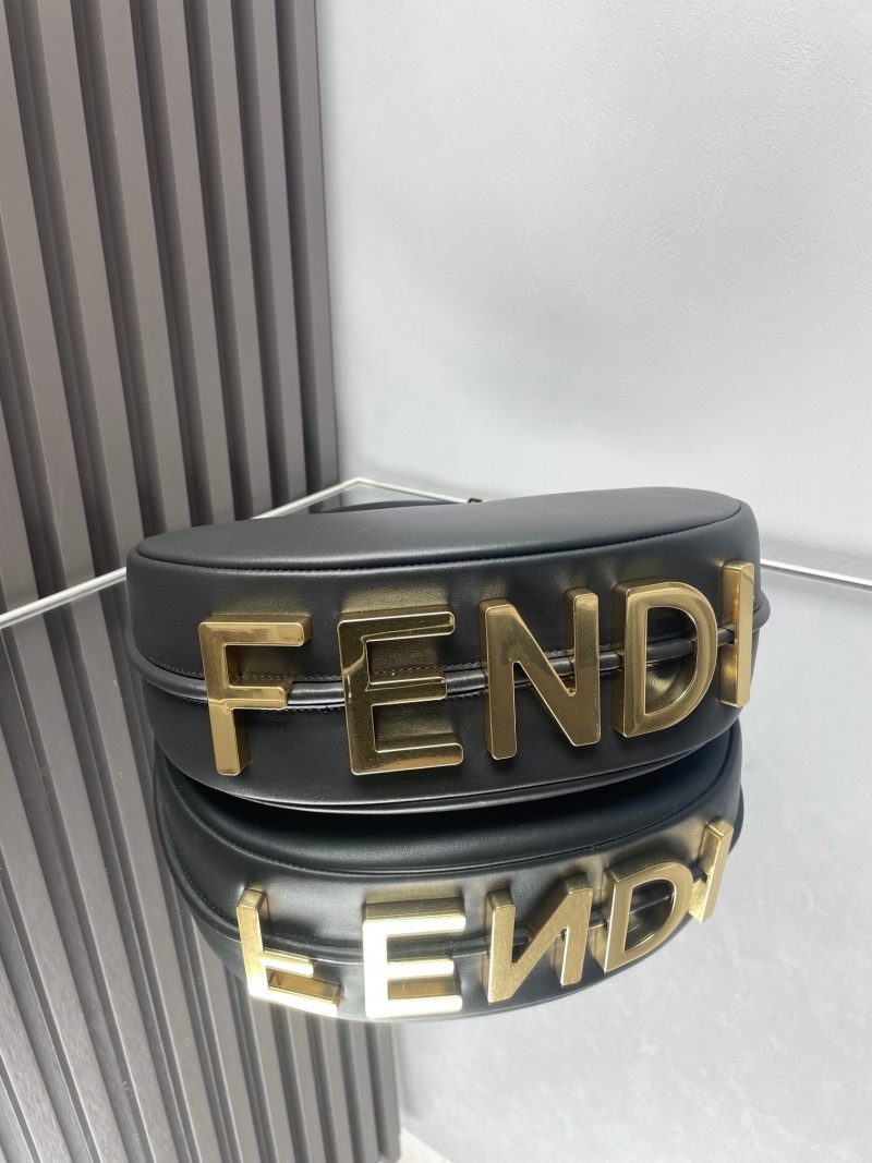 FendiIGRAPHY MEDIUM 29 IN BLACK SMOOTH LAMBSKIN GOLD HARDWARE