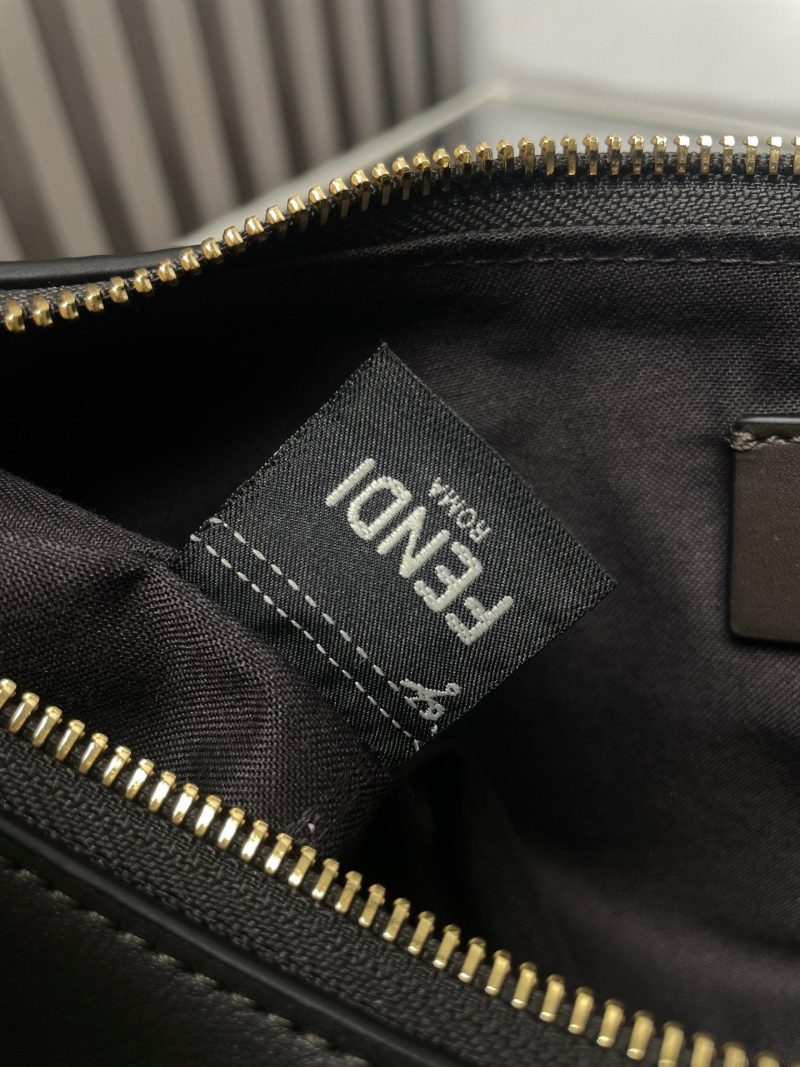 FendiIGRAPHY MEDIUM 29 IN BLACK SMOOTH LAMBSKIN GOLD HARDWARE