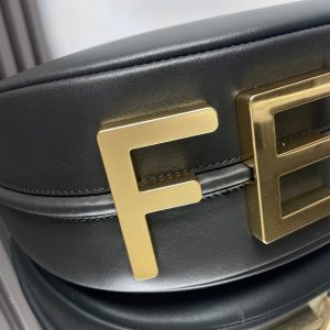 FendiIGRAPHY MEDIUM 29 IN BLACK SMOOTH LAMBSKIN GOLD HARDWARE