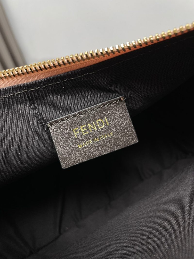 FendiIGRAPHY MEDIUM 29 IN BISQUE SMOOTH LAMBSKIN GOLD HARDWARE