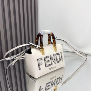 img_77125233_20240406_i1712377486_9558_3_jpg BY THE WAY MINI 18 IN WHITE LAMBSKIN GOLD HARDWARE