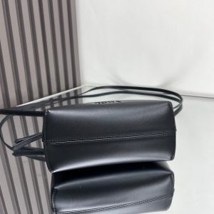 img_77125233_20240406_i1712383543_2091_0_jpg BY THE WAY MINI 18 IN BLACK EMBOSSED CALFSKIN GOLD HARDWARE