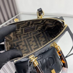 img_77125233_20240406_i1712383543_9991_2_jpg BY THE WAY MINI 18 IN BLACK EMBOSSED CALFSKIN GOLD HARDWARE