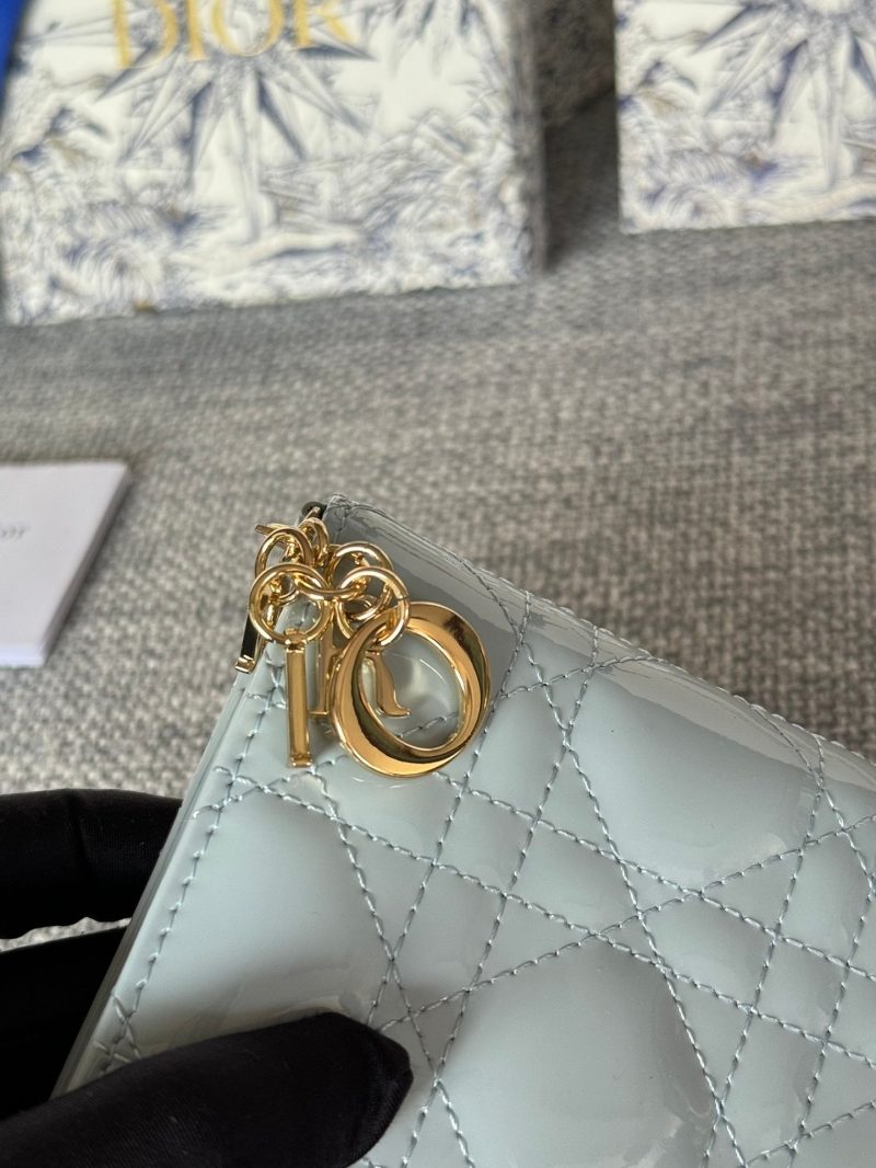 img_80e46a01_20231126_i1700988742_3113_0_jpg CD Caro 11cm Compact Wallet Shiny Cloud Blue Calfskin