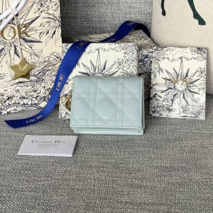 img_80e46a01_20231126_i1700988742_4012_6_jpg CD Caro 11cm Compact Wallet Shiny Cloud Blue Calfskin