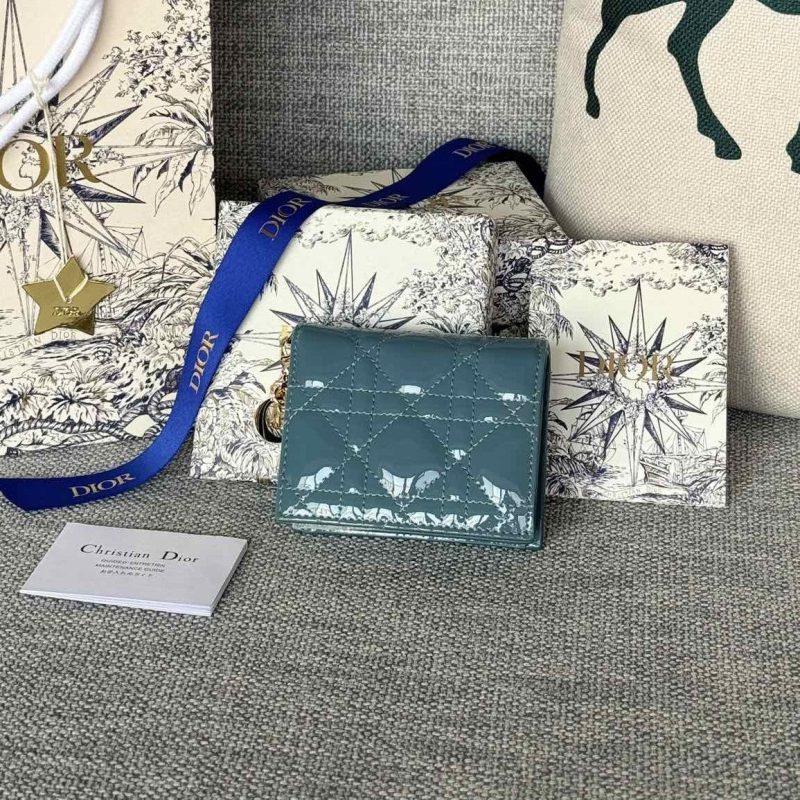 img_80e46a01_20231126_i1700989015_4453_0_jpg CD Caro 11cm Compact Wallet Shiny Teal Calfskin