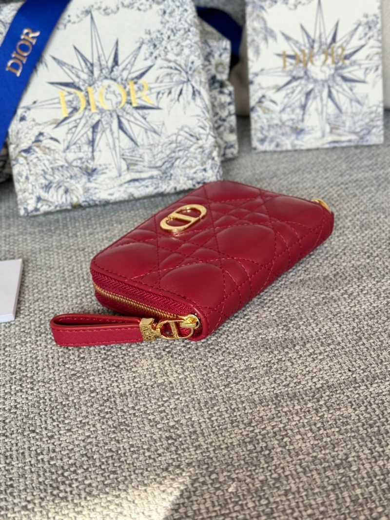 img_80e46a01_20231227_i1703672619_4388_0_jpg CD Logo Caro 11cm Compact Wallet Red Calfskin