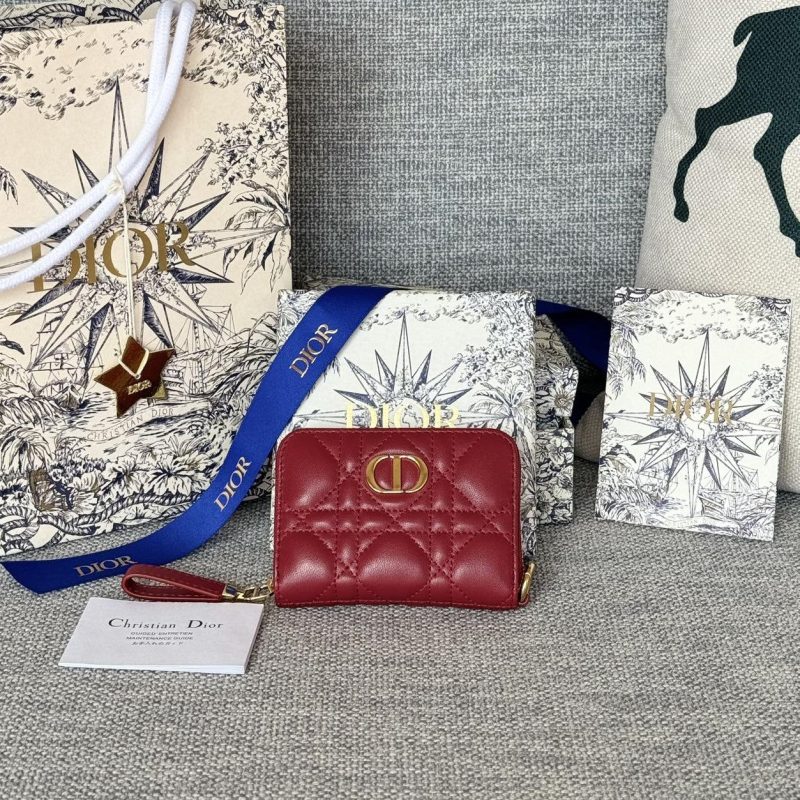 img_80e46a01_20231227_i1703672619_6295_0_jpg CD Logo Caro 11cm Compact Wallet Red Calfskin