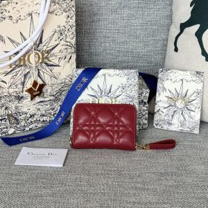 img_80e46a01_20231227_i1703672619_9947_0_jpg CD Logo Caro 11cm Compact Wallet Red Calfskin