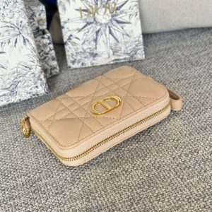 img_80e46a01_20231227_i1703672675_4185_0_jpg CD Logo Caro 11cm Compact Wallet Beige Calfskin