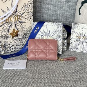 img_80e46a01_20231227_i1703672698_2523_0_jpg CD Logo Caro 11cm Compact Wallet Dark Pink Calfskin