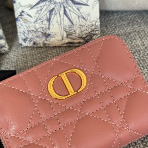 img_80e46a01_20231227_i1703672698_7869_0_jpg CD Logo Caro 11cm Compact Wallet Dark Pink Calfskin