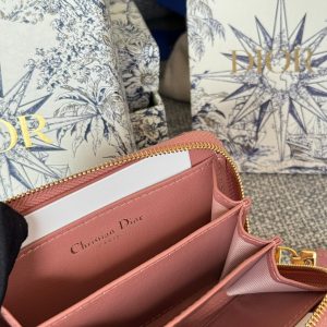 img_80e46a01_20231227_i1703672819_1318_0_jpg CD Logo Caro 11cm Compact Wallet Dark Pink Calfskin