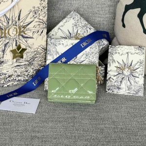 img_80e46a01_20240411_i1712817761_1503_7_jpg CD Caro 11cm Compact Wallet Shiny Green Calfskin