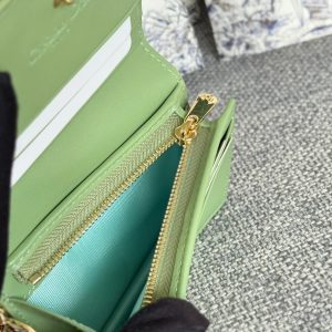 img_80e46a01_20240411_i1712817761_4177_1_jpg CD Caro 11cm Compact Wallet Shiny Green Calfskin
