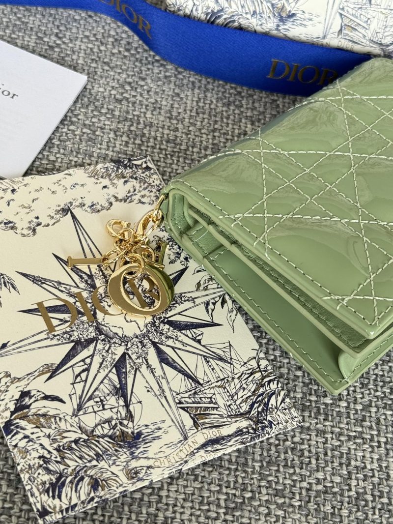 img_80e46a01_20240411_i1712817761_713_2_jpg CD Caro 11cm Compact Wallet Shiny Green Calfskin