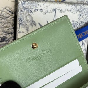 img_80e46a01_20240411_i1712817761_9788_8_jpg CD Caro 11cm Compact Wallet Shiny Green Calfskin