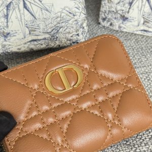img_80e46a01_20240411_i1712822408_4589_1_jpg CD Logo Caro 11cm Compact Wallet Gold Calfskin
