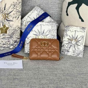 img_80e46a01_20240411_i1712822408_7225_2_jpg CD Logo Caro 11cm Compact Wallet Gold Calfskin