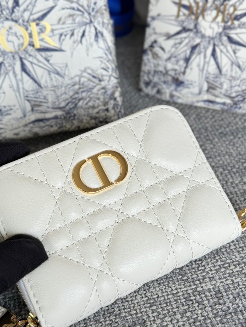 img_80e46a01_20240411_i1712822437_4119_6_jpg CD Logo Caro 11cm Compact Wallet White Calfskin