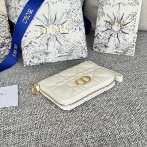 img_80e46a01_20240411_i1712822437_4409_3_jpg CD Logo Caro 11cm Compact Wallet White Calfskin