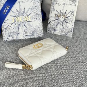 img_80e46a01_20240411_i1712822437_4962_4_jpg CD Logo Caro 11cm Compact Wallet White Calfskin