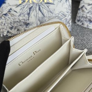 img_80e46a01_20240411_i1712822437_902_2_jpg CD Logo Caro 11cm Compact Wallet White Calfskin