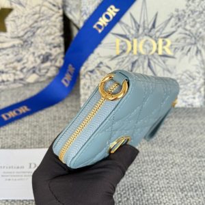 img_80e46a01_20240411_i1712822461_4880_2_jpg CD Logo Caro 11cm Compact Wallet Cloud Blue Calfskin
