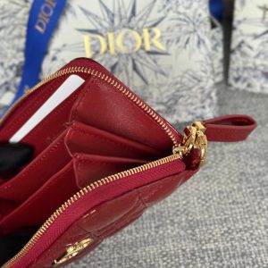 img_80e46a01_20240420_i1713609441_1338_7_jpg CD Logo Caro 11cm Compact Wallet Shiny Red Calfskin