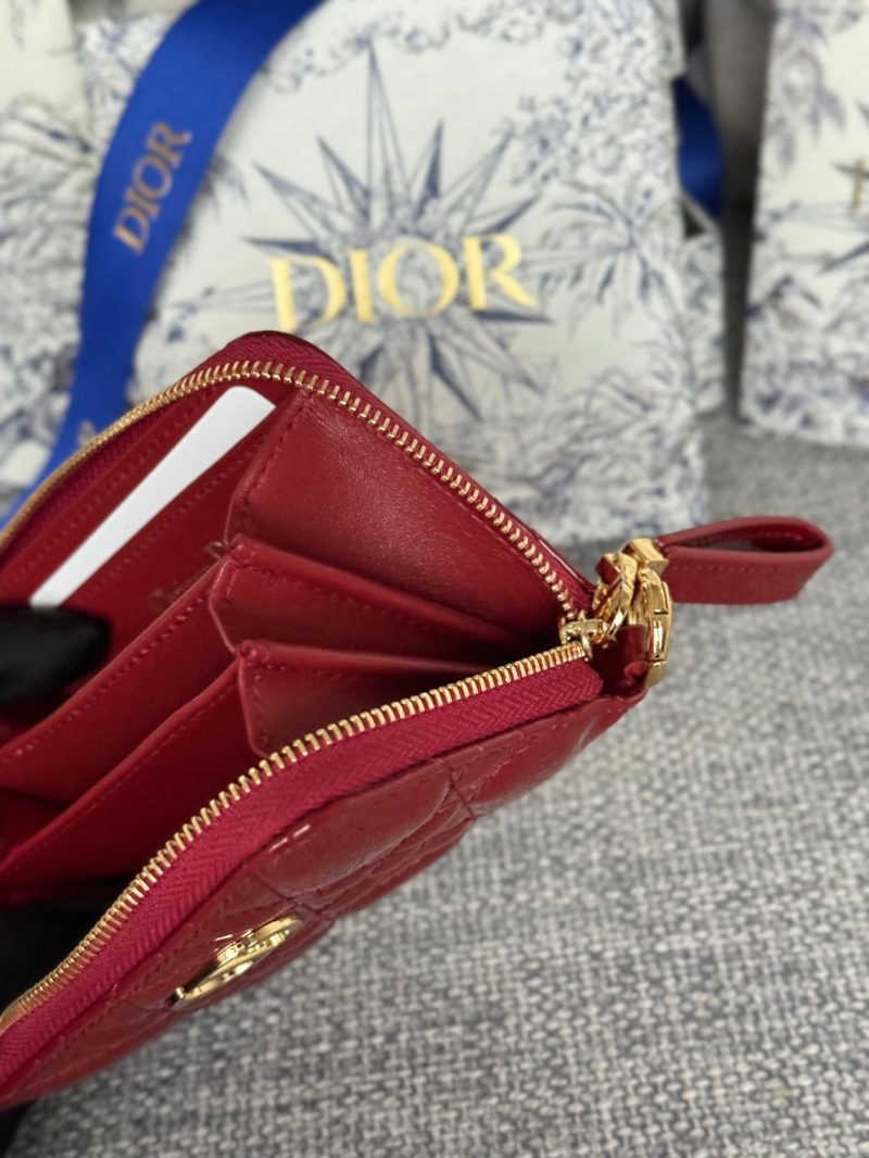 img_80e46a01_20240420_i1713609441_1338_7_jpg CD Logo Caro 11cm Compact Wallet Shiny Red Calfskin