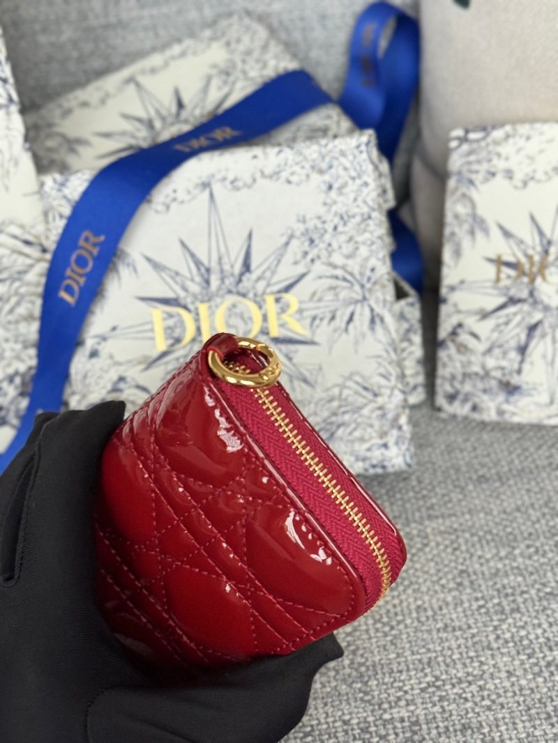 img_80e46a01_20240420_i1713609441_4335_8_jpg CD Logo Caro 11cm Compact Wallet Shiny Red Calfskin