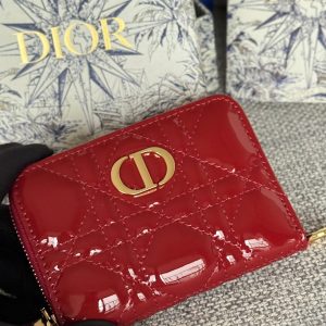 img_80e46a01_20240420_i1713609441_4548_2_jpg CD Logo Caro 11cm Compact Wallet Shiny Red Calfskin