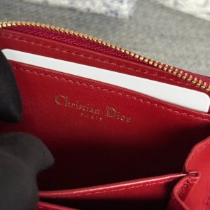 img_80e46a01_20240420_i1713609441_9440_1_jpg CD Logo Caro 11cm Compact Wallet Shiny Red Calfskin