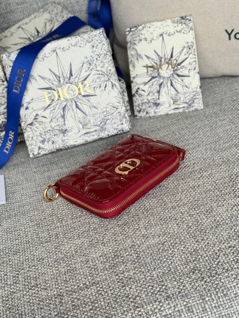 img_80e46a01_20240420_i1713609458_1707_0_jpg CD Logo Caro 11cm Compact Wallet Shiny Red Calfskin