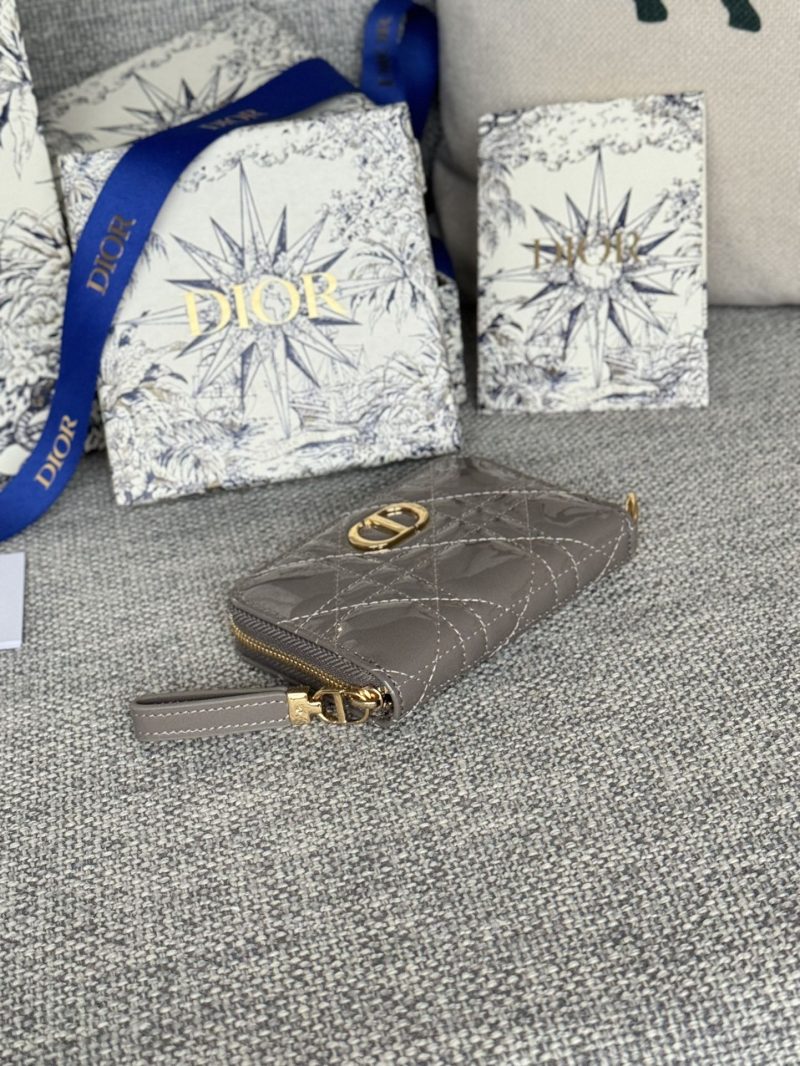 img_80e46a01_20240420_i1713609482_9930_3_jpg CD Logo Caro 11cm Compact Wallet Shiny Grey Calfskin