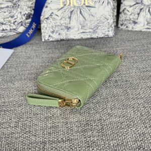 CD Logo Caro 11cm Compact Wallet Shiny Green Calfskin