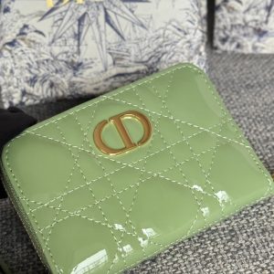 CD Logo Caro 11cm Compact Wallet Shiny Green Calfskin