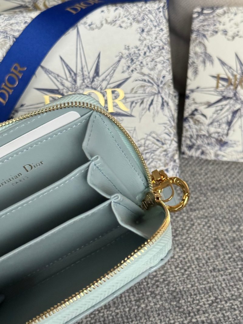 img_80e46a01_20240420_i1713609617_2157_4_jpg CD Logo Caro 11cm Compact Wallet Shiny Cloud Blue Calfskin