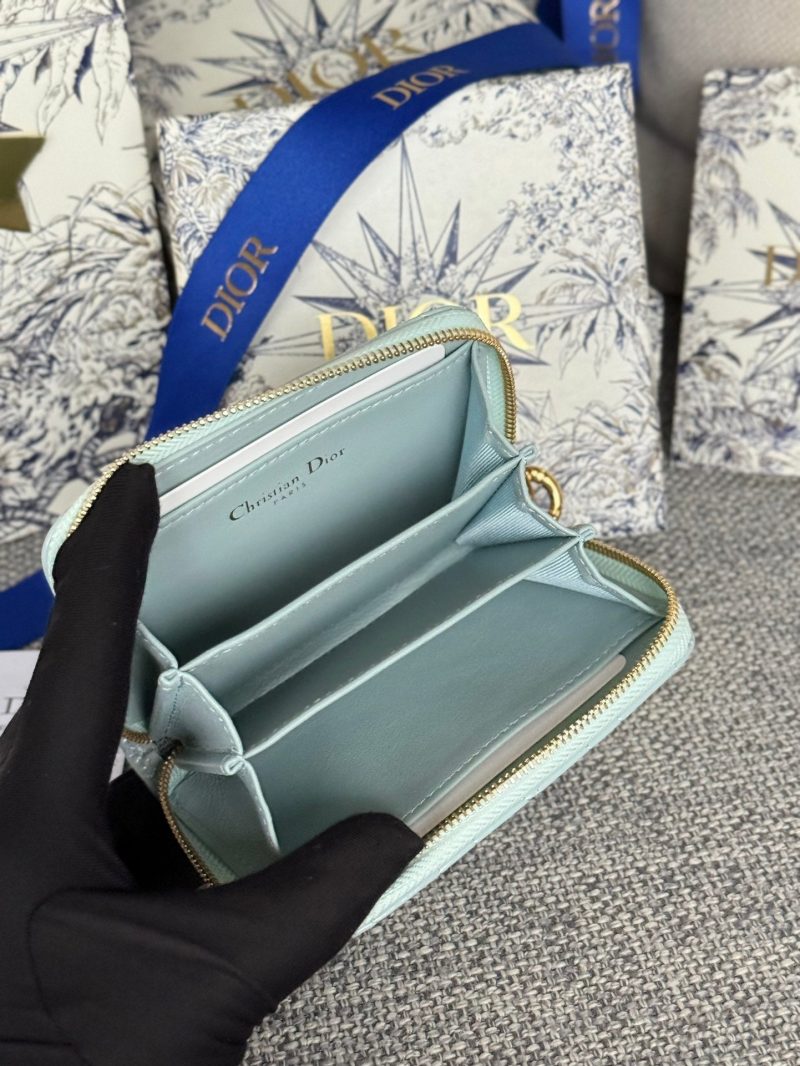 img_80e46a01_20240420_i1713609617_9464_1_jpg CD Logo Caro 11cm Compact Wallet Shiny Cloud Blue Calfskin