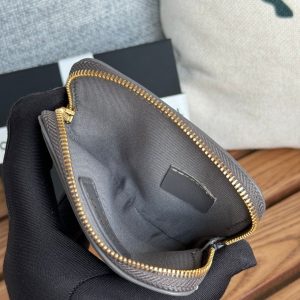 cc 19 zipped coin purse 11cm grey lambskin gold hardware
