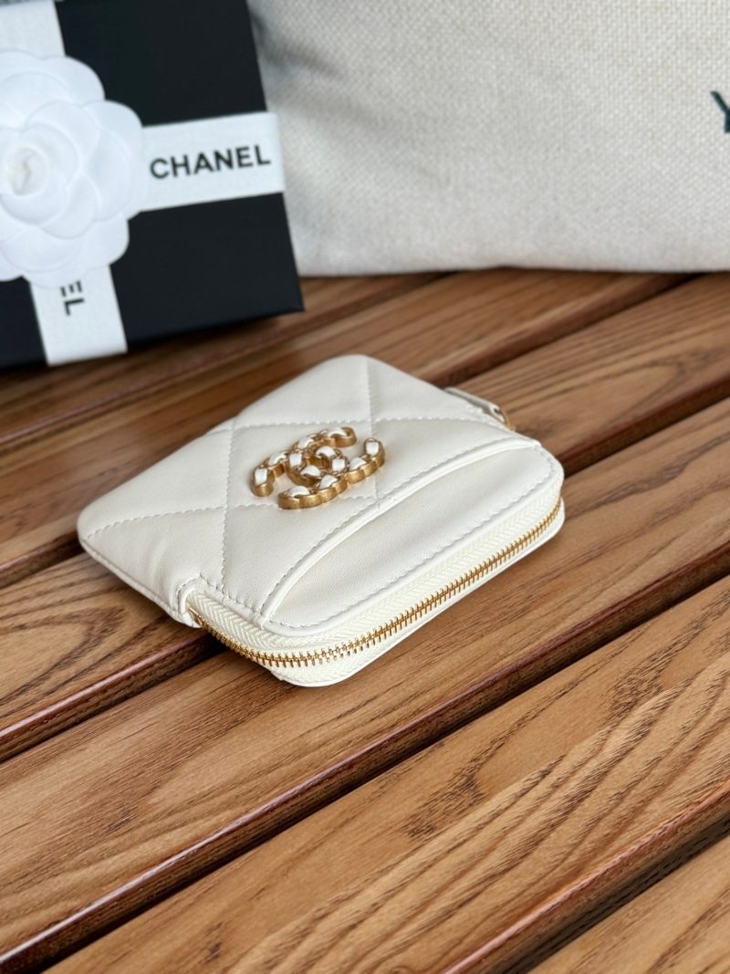 cc 19 zipped coin purse 11cm white lambskin gold hardware
