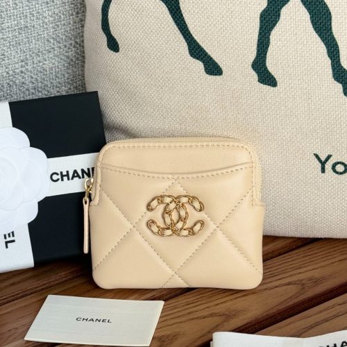 cc 19 zipped coin purse 11cm cream lambskin gold hardware