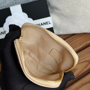 cc 19 zipped coin purse 11cm cream lambskin gold hardware